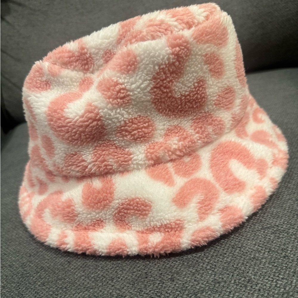 Sherpa bucket hat
